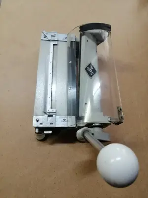 AGFA Fotoschneidemaschine 8761 Bild 2