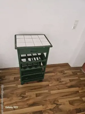 Servierwaagen grün