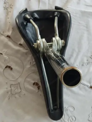 Fahrradsattel von SelieRoyal mit Stütze Bild 4