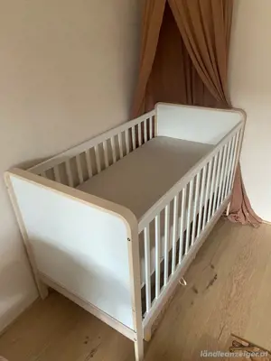unbenutztes Babybett 70x140 cm Bild 2