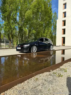 Volkswagen Golf 7 GTI 2.0 DSG Leder DCC Bild 2