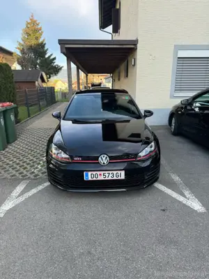 Volkswagen Golf 7 GTI 2.0 DSG Leder DCC Bild 5