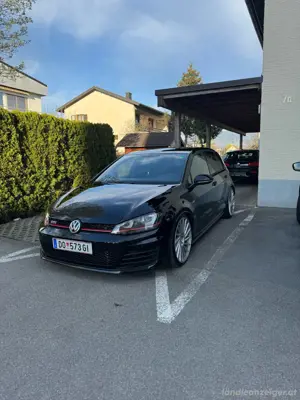 Volkswagen Golf 7 GTI 2.0 DSG Leder DCC Bild 6