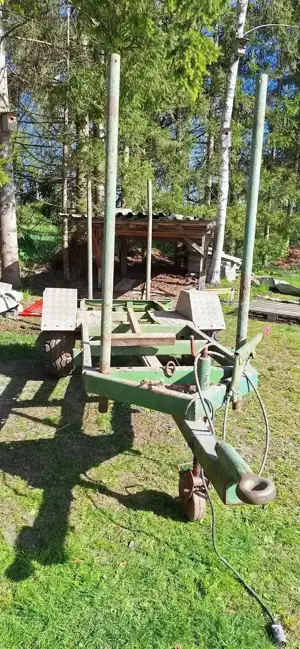 Holzanhänger Bild 3