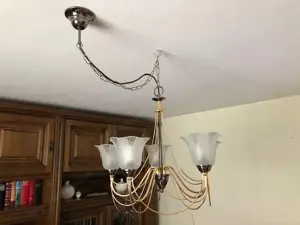Möbel (Bett, Spiegelkästle, Sitzgruppe, Zimmerlampe) Bild 4