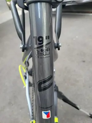 E- Bike - 1 x Herren und 1 x Damen Bild 2
