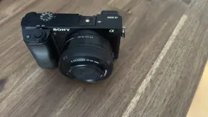 Kamera: Sony Alpha 6000   Wie neu!