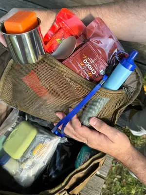 Premium Notfallrucksack mit Inhalt (70+ Artikel), Fluchtrucksack, Notgepäck Bild 7
