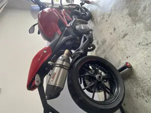 Ducati Monster 796 ABS Bild 2
