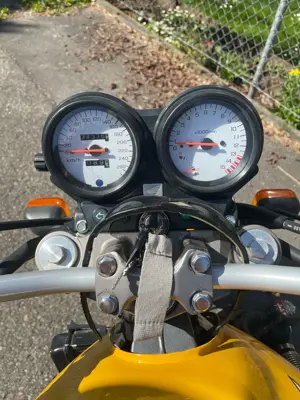 Motorrad Honda Hornet 2000 Unfallfrei, Topzustand Bild 4