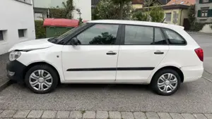 Skoda Fabia | Unfallauto Bild 4
