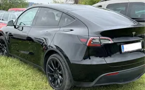 Tesla Y long range awd - 75kWd Bild 2