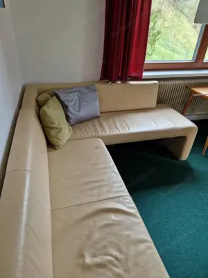 Eckledercouch mit Sessel Bild 2