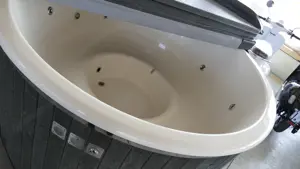 Ausstellungsstück Hot Tub - Whirlpool - Pool - Badefass  Bild 2