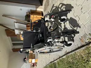 Elektrischer Rollstuhl Bild 4