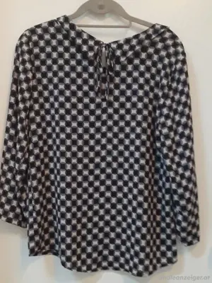 Verschiedene Blusen Bild 2