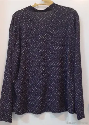 Verschiedene Blusen Bild 5