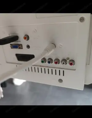 Toshiba TV weiss Bild 4