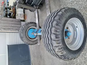Achse mit Räder Bild 2