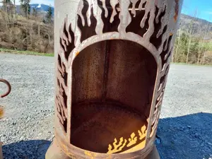 Handgefertigter Holzofen zum Grillen, Backen und Räuchern Bild 2