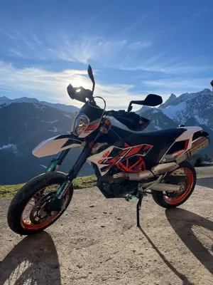 KTM SMC-R Supermoto Bild 3
