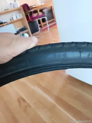 Fahrradreifen mit Schlauch 28 Zoll  Bild 5