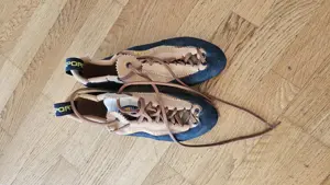Kletterschuhe Mythos - Größe 41