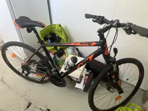 KTM Mountainbike gebraucht - leere Reifen Bild 3