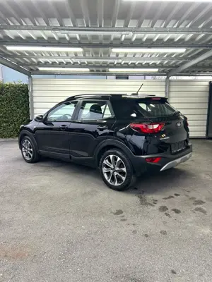 Kia Stonic 1.4 MPI ISG Silber Bild 6