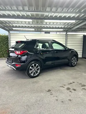 Kia Stonic 1.4 MPI ISG Silber Bild 4