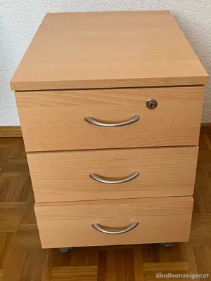 Nachtkästchen