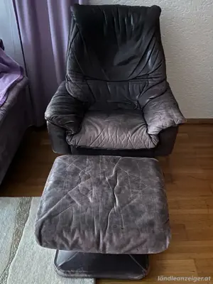 Lederstuhl mit Lederkissen