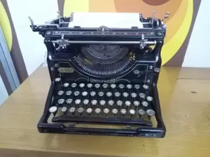 Alte Schreibmaschine 