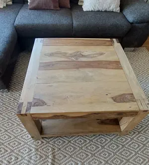 Wunderschöner Couchtisch aus Sheesham Holz Bild 2