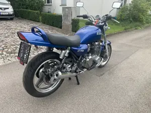 Kawasaki ZR 750 Zephyr Bild 2