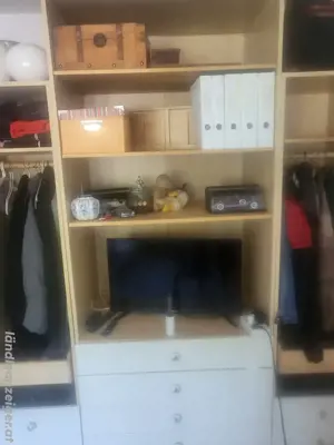 kleiderkasten Bild 2