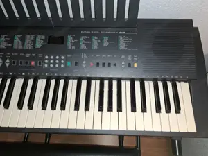 Keyboard inkl. Ständer und Sitz günstig abzugeben Bild 3