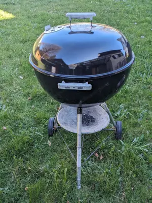 Weber Kugelgrill mit Kamin