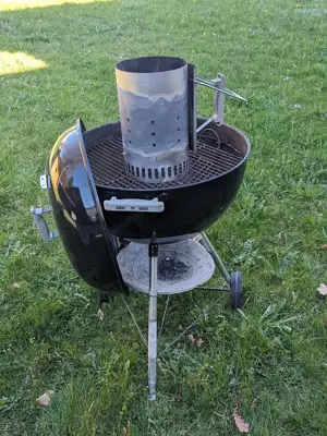 Weber Kugelgrill mit Kamin Bild 2