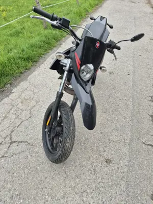 Moped Gilera SMT 50  Bild 3