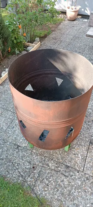 Feuertonne zu verschenken für ne Tafel Schokolade  Bild 2