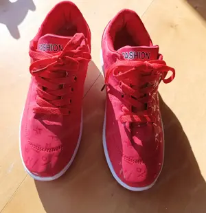 Damen Sneackers mit Keilabsatz GANZ NEU Gr. 39 (38 2 3). Bild 3