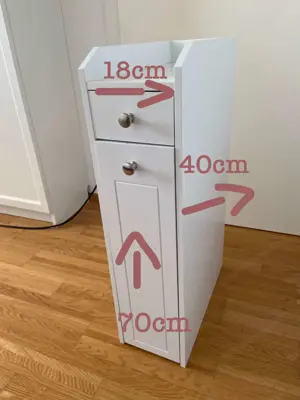 Schmaler Badezimmerschrank zu verkaufen