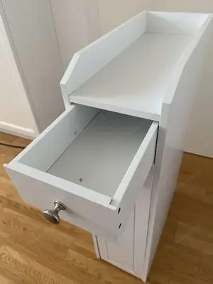 Schmaler Badezimmerschrank zu verkaufen Bild 3
