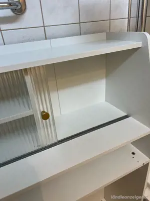 Regal mit Schiebegläsern zu VERSCHENKEN Bild 2