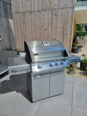 Napoleon Grill