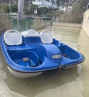 Tretboot abzugeben 
