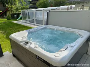 Whirlpool Hotspring 5 Sitzer SALZWASSER