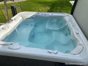 Whirlpool Hotspring 5 Sitzer SALZWASSER Bild 4