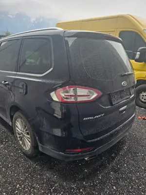 Beschädigtes Ford Galaxy 2016 Kombi 209PS Bild 2